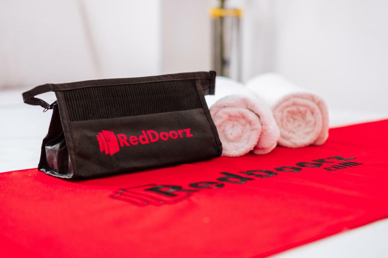 Reddoorz Premium @ Amaia Skies Avenida Manila Exterior foto